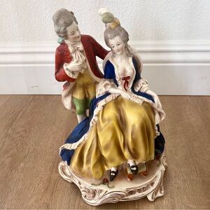 RARE Vintage TMK-1 Incised Crown Mark Goebel‎ Hummel Large Figurine -Lover NM577